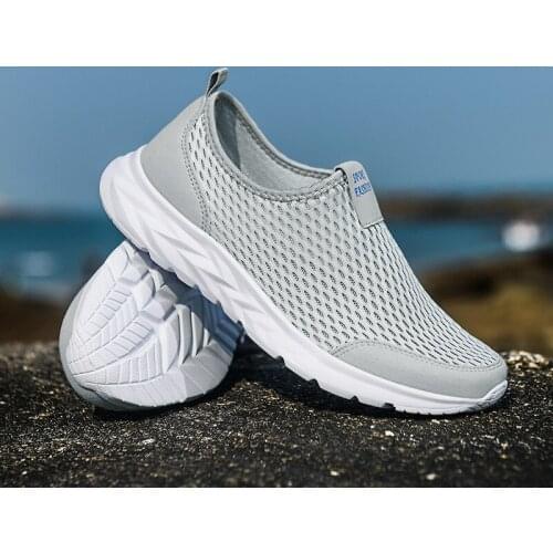 Women Vulcanized Shoes High Quality Men Sneakers Slip On Flat Shoes Light Breathable Couples Sport Running Shoes Mesh Loafers 46