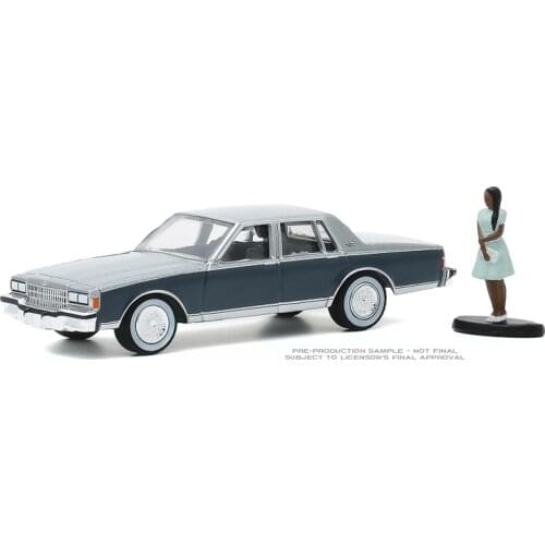 GreenLight 1:64 1981 CHEVROLET CAPRICE CLASSIC WITH WOMAN Metal Diecast Alloy toy car Model Vehicles For Child Boy gift