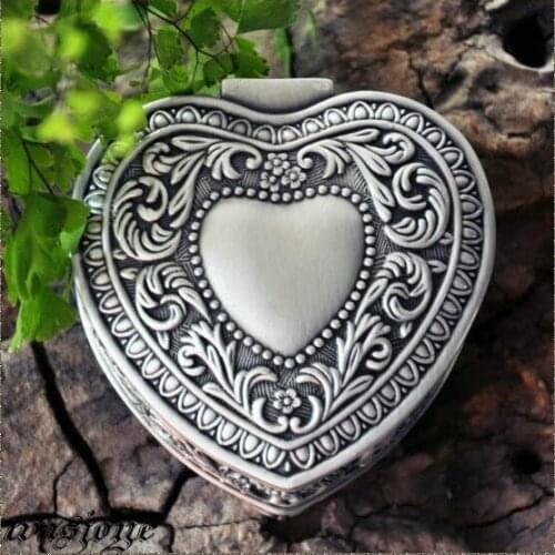 Tripod heart-shaped classic tin metal floral carved metal jewelry box keepsake souvenir token box case 2125