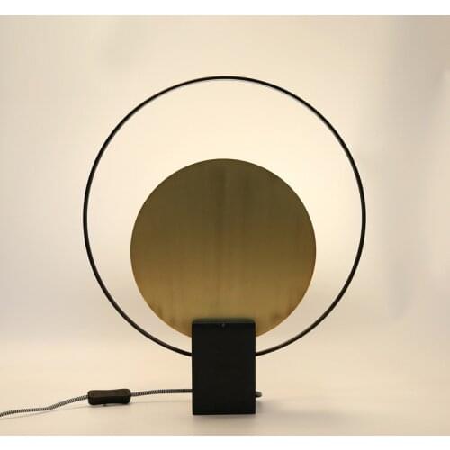 Metal Wrought Iron Table Lamp Nordic Minimalist Post-modern Creative Table Lamp Bedroom Designer Bedside Lamp Net Red Decorative