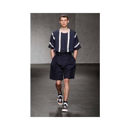 Show of mens loose-cut silhouette short-cut trousers with rolled edges summer thin, custom-made