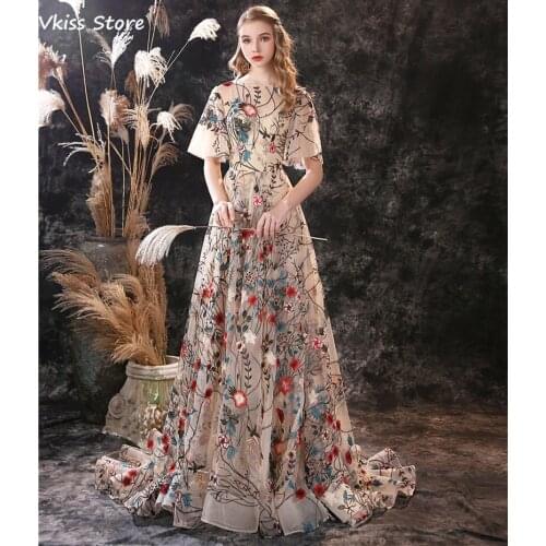 Light Champagne Evening Dresses A-line Short Sleeves Luxury Embroidery Sweep Train Lace-up Prom Dresses платья знаменитостей