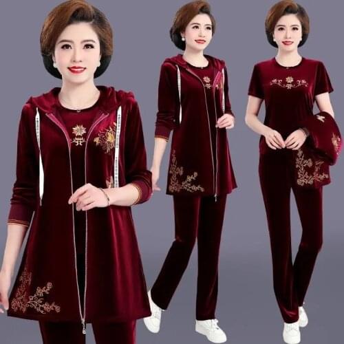 Fashion Embroidery Mom Velvet Tracksuit Women 3 Piece Sets Clothing Fall Hooded Zipper Jacket Casual Pant Suits Velour Sweatsuit