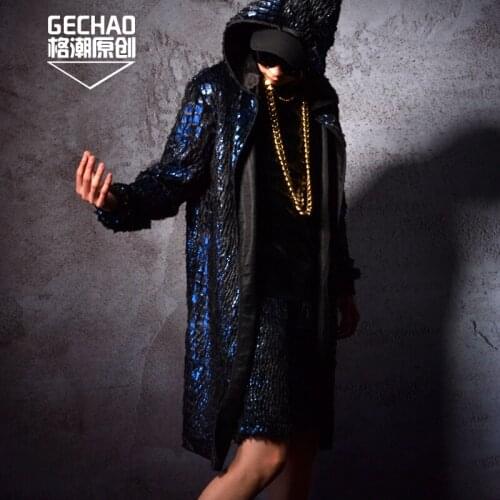 2019 Fashion Atmosphere Cape Nightclub Bar Men Singers Hairdresser Stage Flash Silver Scales Effect Cloak Costumes M-5XL