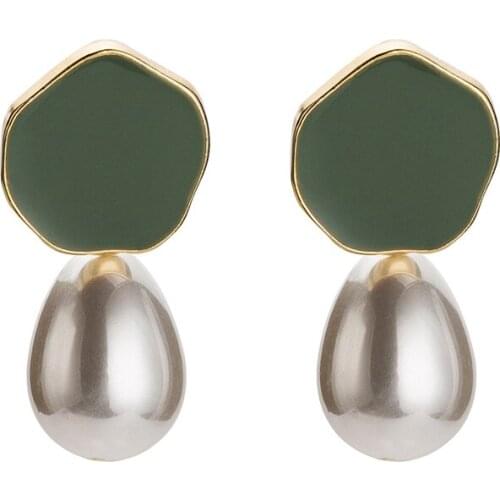 Korean Exaggerated Oil Imitation Pearl Earrings Fashion Contracted Autumn And Winter New Earrings Jewelry