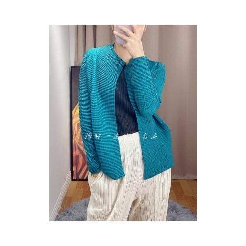 HOT SELLING Miyake fashion Tofu pleats stang solid long sleeve coat IN STOCK