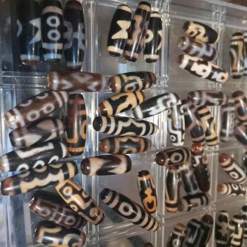 Tibetan agate dzi bead gzi antique weathered horseshoe pattern rare red cinnabar spotted totem mysterious folk inheritance