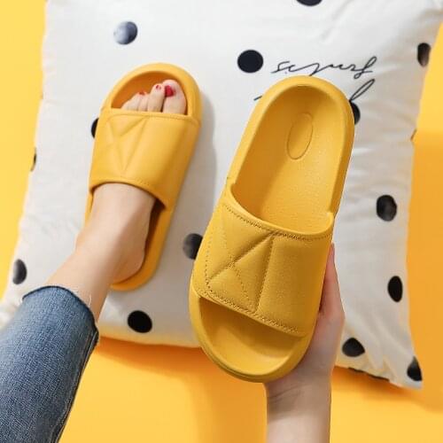 Home Plus Mens Slippers Women Summer Outdoor Non-slip Flat Slippers Indoor Soft Bottom Fashion Sandals Thick Platform Slippers