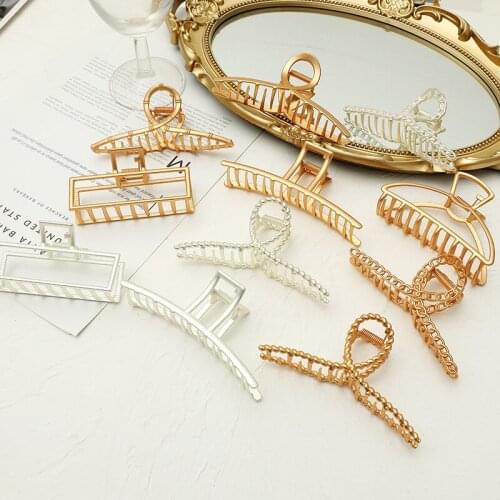 2021 New Elegant Hollow Geometric Metal Hair Claw For Women Vintage Gold Siver Crab Hairpin Shark Clip Fashion Hair Accessories