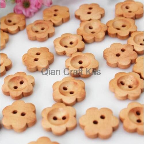 400pcs floral flower cut wooden 2 Holes button Eco-friendly light brown Wood Sewing Button Scrapbooking 19mm smooth edge