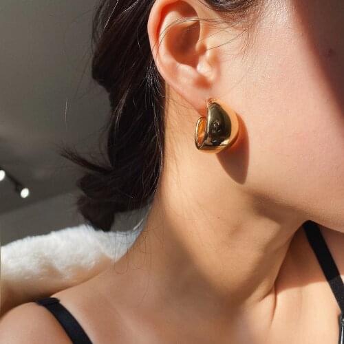 2021 new punk golden geometric earrings, C-shaped round geometric design golden earrings, womens jewelry wholesale