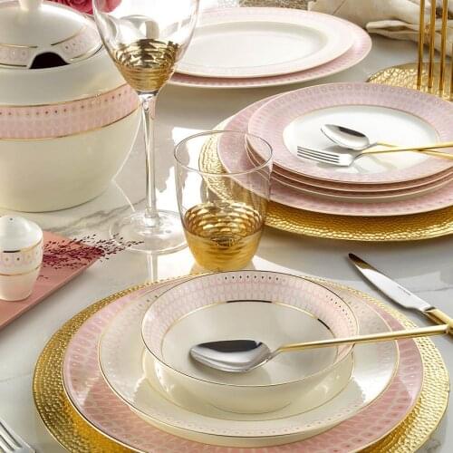 Kutahya has Porcelain Bone Kalipso 62 Piece 113894 Pattern Dinner set