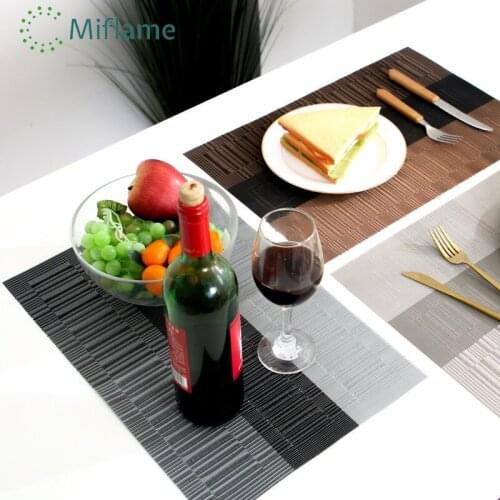 Summer Placemats Set of 2 Non-Slip Washable PVC Mats Set Heat Resistant Daily Kitchen Table Mats for Party Wedding Holiday
