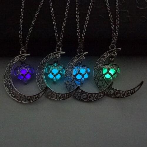 Neo-Gothic Luminous Pendant Necklace Women Charm Moon Glowing love In The Dark Glowing Stone Necklaces For Jewelry Halloween Gi