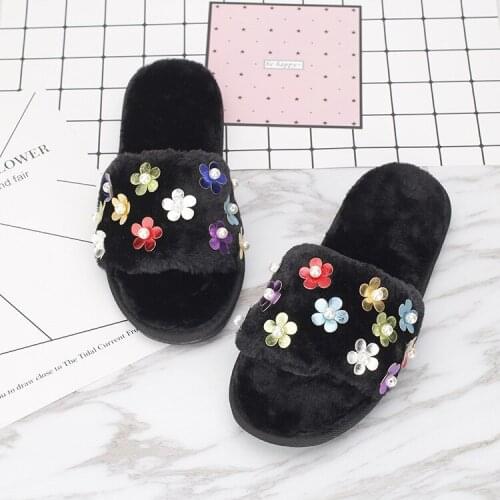 2019 New Korean Style Leather Pearl Anti-skid Flowers Casual Slippers For Ladies Black Suede Womens Flat Shoes