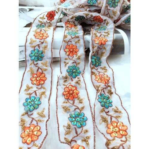 Color flower sequins Rhinestone Beaded lace trim clothing decorative accessories sew on lace trimming motif patches for clothing