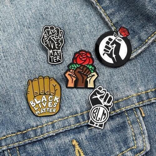 Hot Cartoon Fist Brooch Lapel Pins Fist Rose Brooch Fashion Anti Light Brooch Cute Backpack Badge Fashion Funny Enamel Pins