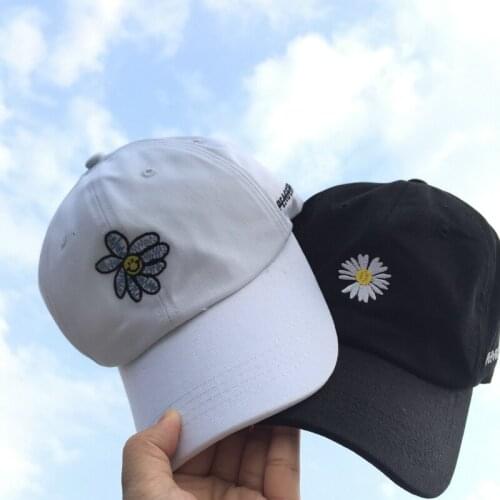 To film a new baseball cap copy female chun xia han edition small cap ins joker street chao embroidery student hat