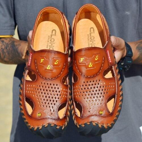 Genuine Leather Beach Sandals Men Aqua Shoes Swimming Pool Upstream Water Shoes Breathable Hollow Out Slip on Wading Shoes