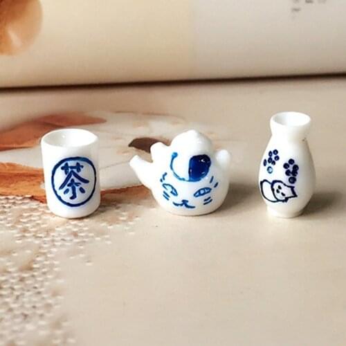 6pcs/set Japanese Style Kawaii Cat Tea Cup Burn Bottle 1:12 Dollhouse Miniature Blue And White Tea Set Pot Cups Resin Crafts DIY