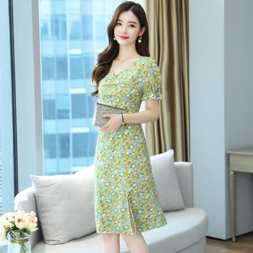 Fashion new summer V-neck Long dress French retro Short sleeve small floral dress female Sweet wind