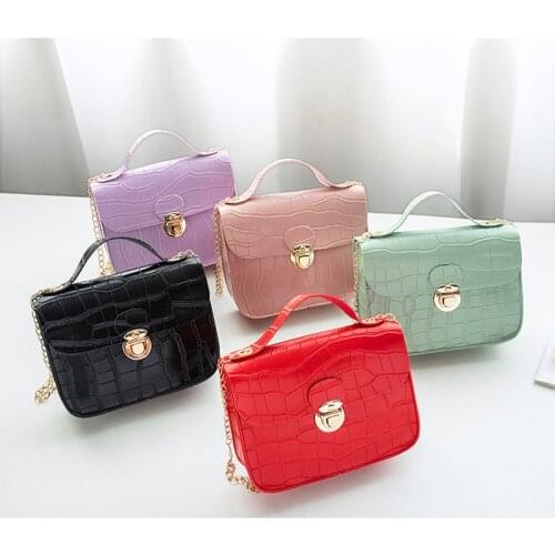 Women Small Crossbody Bag Classic Crocodile Pattern Shoulder Bag Lightweight with Chain Strap Phone storage pouch