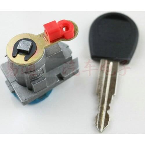 Chevrolet LOVA left front door Lock Auto Car Practice Lock Cylinder With Black Car Key Locksmith Tools Training Car Lock
