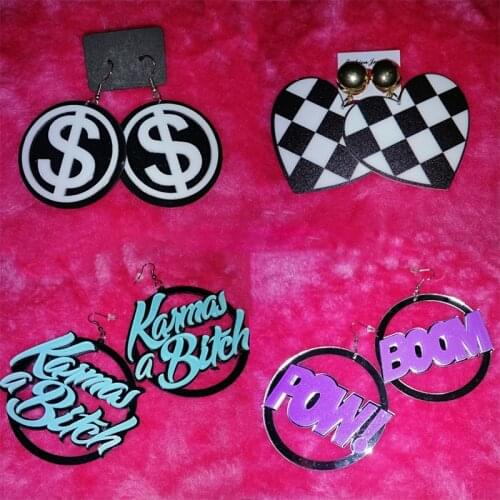 Gothic Acrylic Letter Dollar Peach Heart Dangle Earrings For Women Charms Y2K Drop Earrings Gossip Girl 90s Style Jewelry Gifts