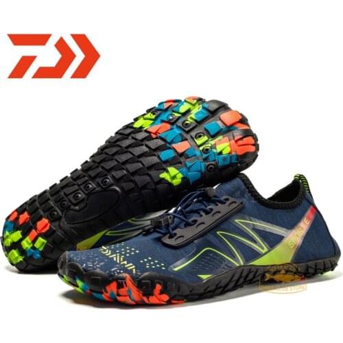 New Daiwa Fishing Water Shoes Men Outdoor Breathable Wading Climbing Shoes Beach Quick-Drying Dawa Fishing Wearable Shoes