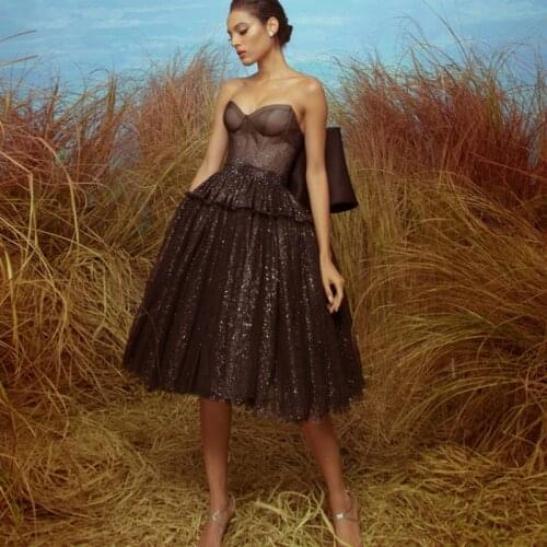 2020 Sweetheart Neck Sleeveless Prom Dress Robe De Soiree Tulle Illusion Evening Dresses Sequined Tea-length Formal Party Gown