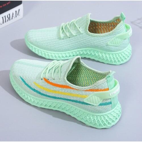 Flying woven shoes soft sole mesh breathable womens shoes lightweight casual sports shoes 2021 spring new style
