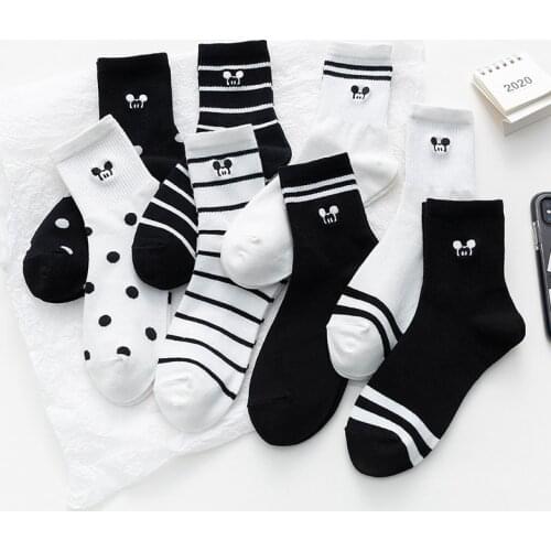 The New Women Cotton Cute Soft Socks High Quality Personality Tid Black And White Female Middle Tube Student Fashion Socks Girls