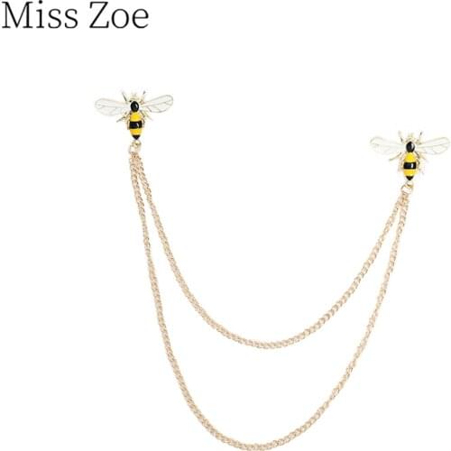 Vintage Honey Pendant Brooches Cartoons Animal Alloy Metal Tassel Chain Brooches Cute Insects Bee Lapel Pins Women Jewelry Gifts