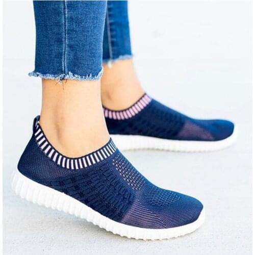 Lightweight Sneakers Flying Woven Mesh Breathable Womens Shoes Travel Shoes 2021 Spring And Summer
