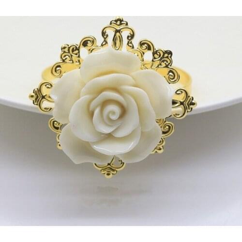 200pcs White Rose Decorative Napkin Ring Serviette Holder for Wedding Banquet Dinner Table Decoration