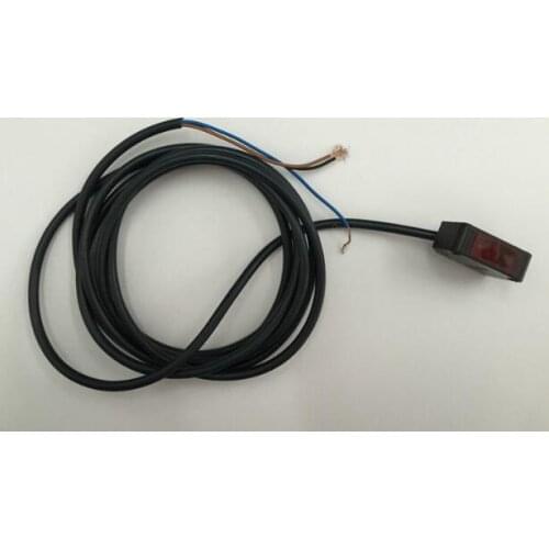 NPN PNP 12-24V photoelectric sensors E3Z-D61 E3Z-D62 E3Z-D81 E3Z-D82 E3Z-R61 E3Z-R81 diffuse photoelectric switch