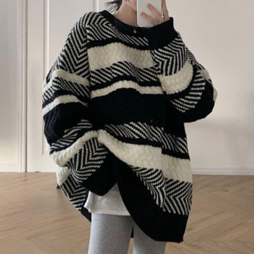 Contrast Stripe Knitted Sweater Autumn Winter Women' Pullover Black andwhite Striped Loose lazy Gentle sweet Sweater Hot Sale