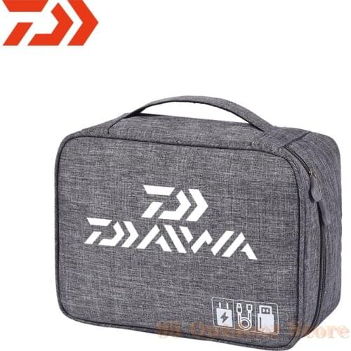 2021 Daiwa Fishing Tackle Bag Portable Lure Hook Gear Fishing Reel Fishing Tackle Bags Multifunctionl Fishing Bait Storage Bag