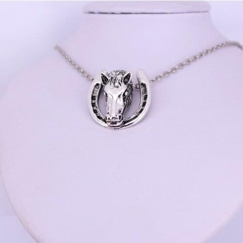 Hzew Classic ancient silver color horseshoe head pendant necklace three designs horse necklace for horse lover