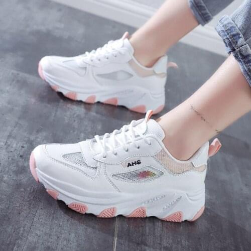 2020 Fashion Women Casual Shoes Light Breathable Walking Mesh Lace Up Flat Shoes White running Sneakers Women Vulcanized Shoes