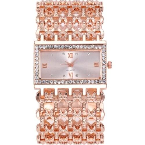 Luxury Casual Women Round Full Diamond Bracelet Watch Analog Quartz Movement Wrist Watch