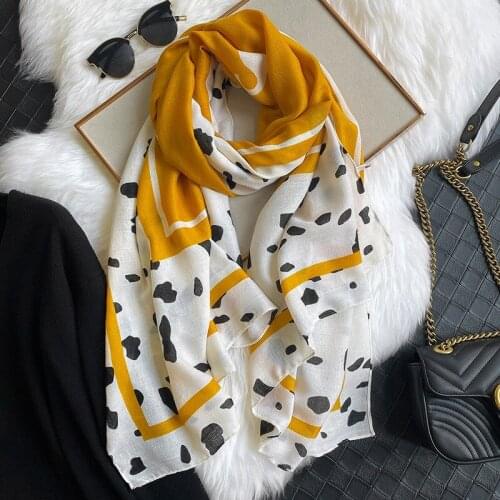 New European and American style travel vacation autumn scarf women fashion wild scarf seaside shawl beach towel