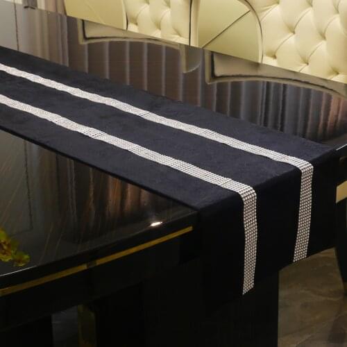 Black Table Runner with Two Row Diamonds Luxury Party Wedding Table Decoration Dining Room Modern Table Runners TV Cabinet Cover