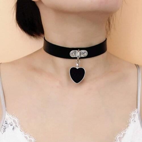 Kirykle Fashion Sexy Punk Gothic Leather Choker Necklace Heart Studded Spike Rivet Buckle Collar Funky Necklace Women Jewelry