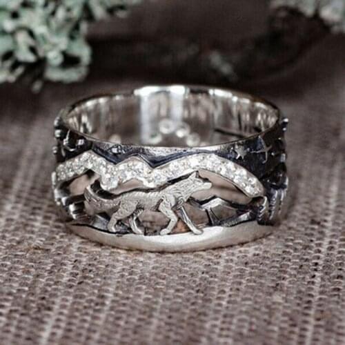 Loyal Timberwolves Couples Retro Thai Silver Diamond Ring Hollow Inlaid with White Zircon Fashion Jewelry for Men and Women