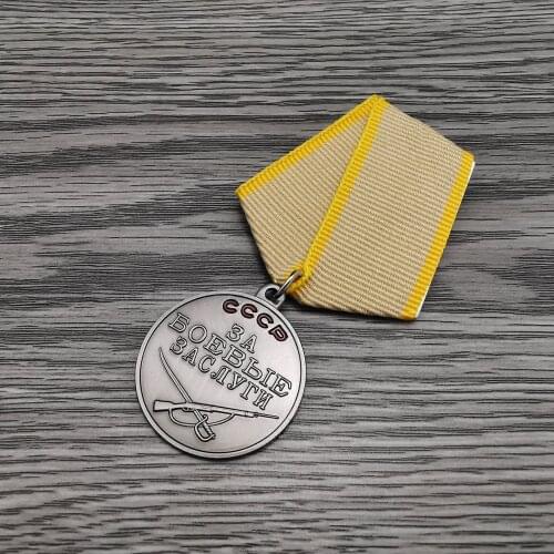 Russian Federation Medal for Courage State Decoration Medal for Valour with Ribbons Russia Badges