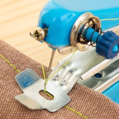 1pc Portable Mini Manual Sewing Machine Simple Operation Sewing Tools Sewing Cloth Fabric Handy Needlework Tool LYQ