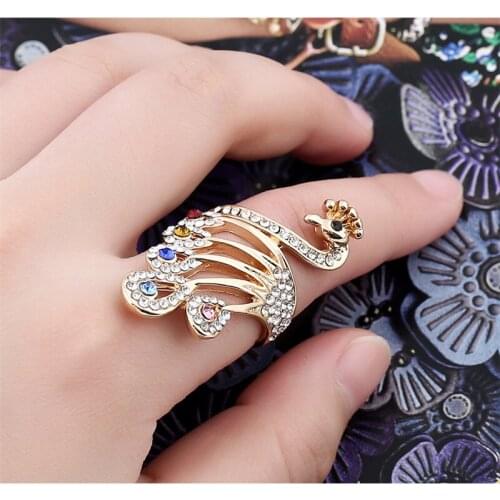 Fashion Temperament Full Rhinestone Acrystal Hollow Peacock Ring Ladies Personality Alloy Animal Shape Colorfuol Finger Jewelry