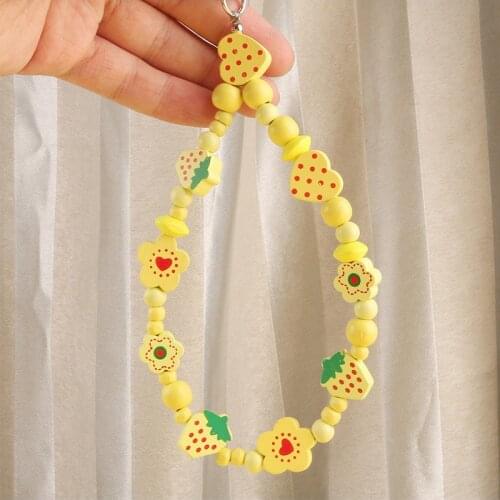 New Creative Bead Flower Chain Car Keyring Pendant Lovely Strawberry Love Key Accessories Student Schoolbag Key Chains Ornament