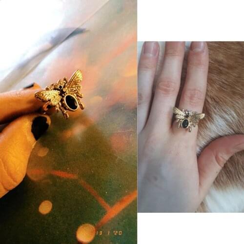 2020 New Arrivals Lovely Antique Gold color plating Black Stone Honey Bee Ring Adjustable For Women Decoration Statement Jewelry